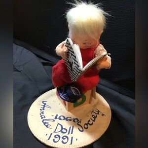 ANNALEE VINTAGE DOLL SOCIETY 1991 BOY ON BLOCKS W BOOKS NWT MOTHER GOOSE